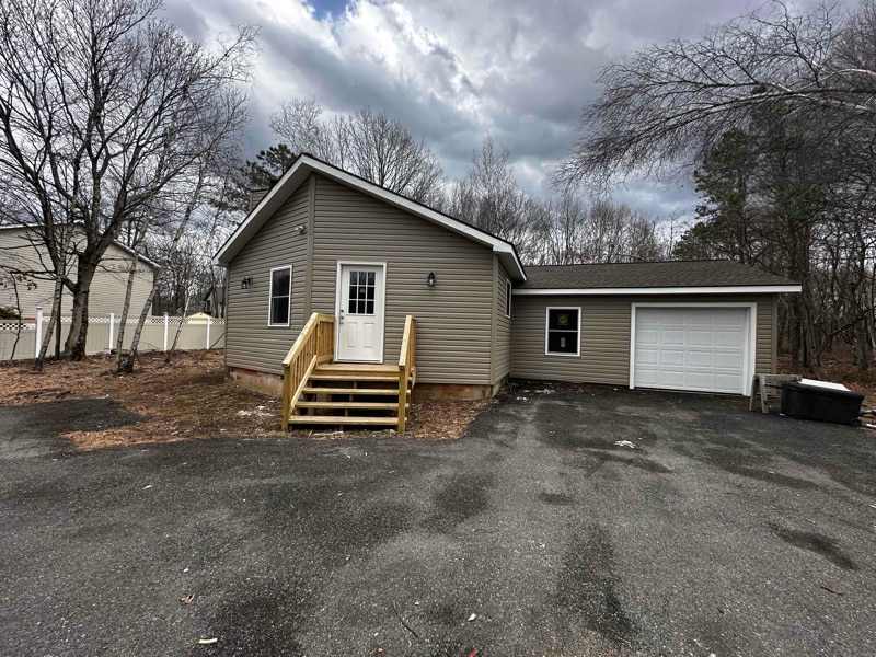 Primary Photo - 40 Nosirrah Rd