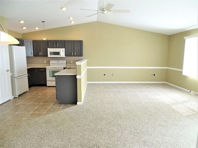 Building Photo - 4144 Green Park Dr