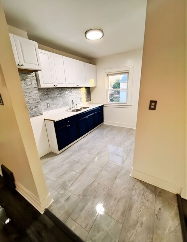 Foto del edificio - 9264 Ward Ave