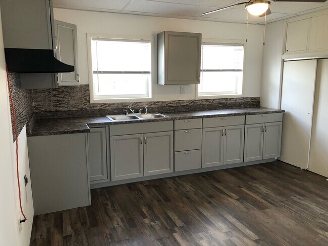 Building Photo - 25 Key Largo Dr
