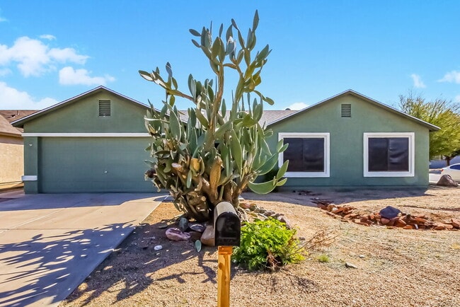 Building Photo - 4537 N 87th Ave