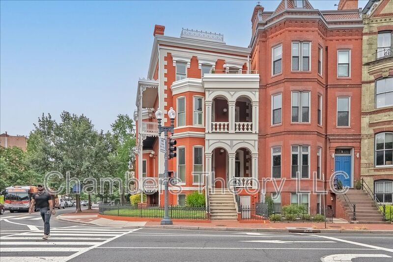 Foto del edificio - 4 Logan Cir NW