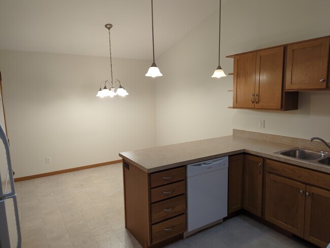 Building Photo - 1301 Jay St