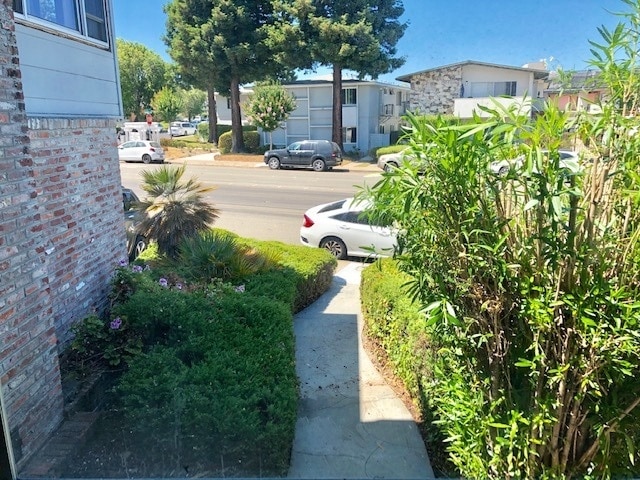 Building Photo - Spacious 2x2 in FANTASTIC location!