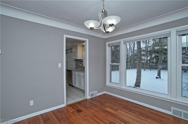 Foto del edificio - 4537 Birchwold Rd