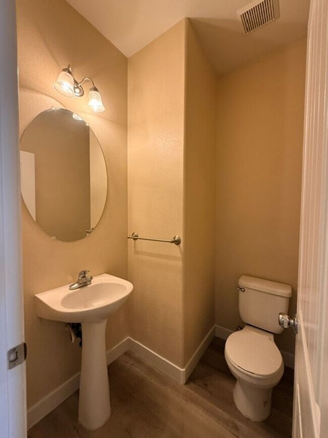 Foto del edificio - 11716 Garland Grove Ln