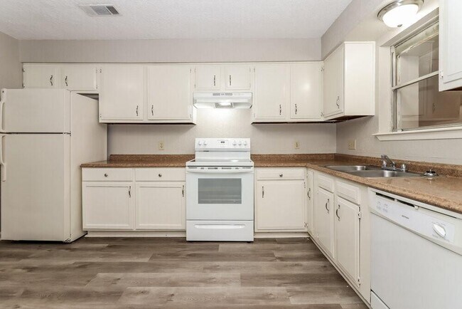 Building Photo - 6614 Villarreal Dr