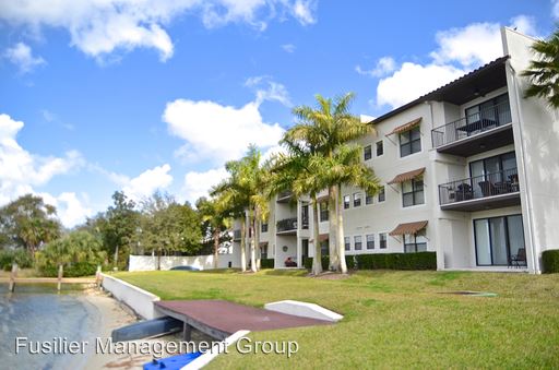 Building Photo - 7830 Holiday Isle Dr