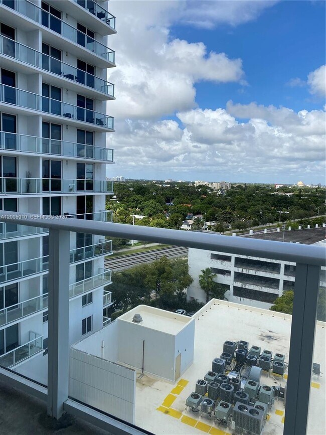 Building Photo - 4250 Biscayne Blvd