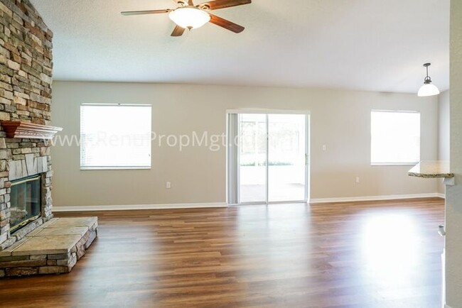 Building Photo - NO APP FEE & MOVE-IN SPECIAL!! RECEIVE 50%...