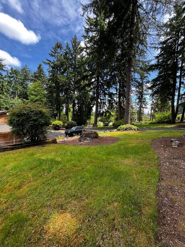 Foto del edificio - Gorgeous 3 BD 2.25 BA Home on 2 Acres!