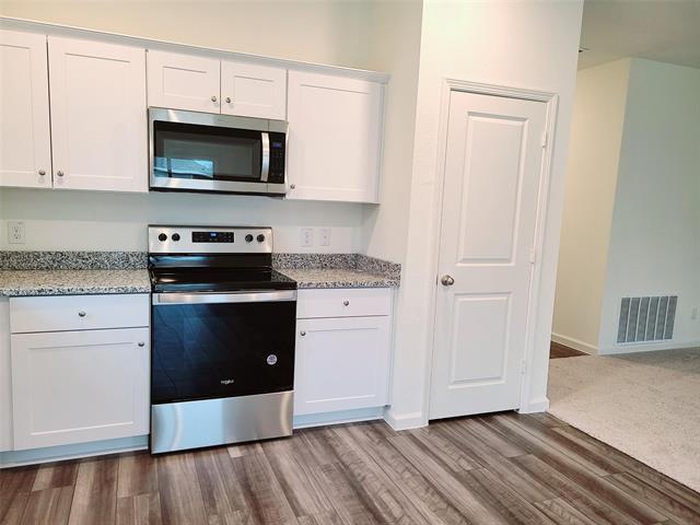 Foto del edificio - 1308 Fleckman Dr