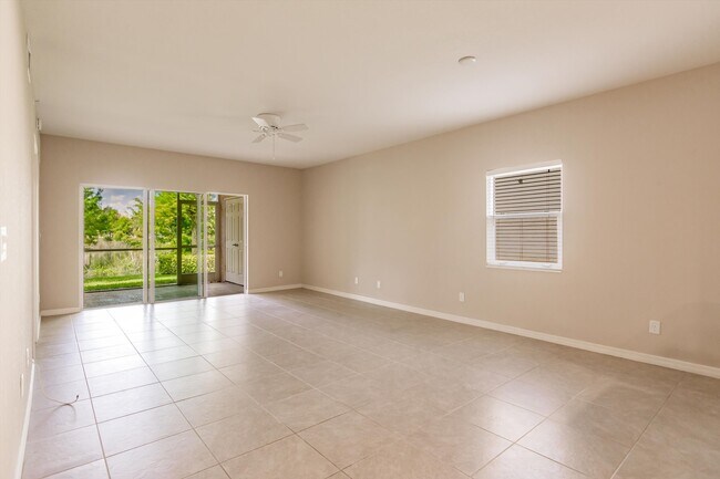 Building Photo - 27470 Palmesta Circle