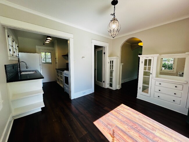 Foto del edificio - 444 S Euclid Ave