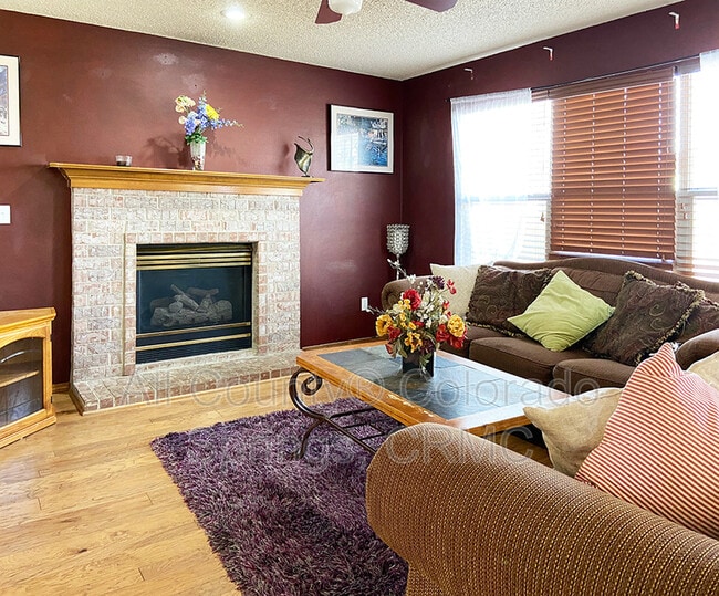 Foto del edificio - 1378 Grass Valley Dr