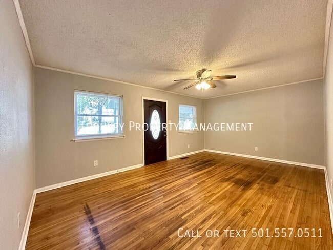 Building Photo - 1011 Edgehill