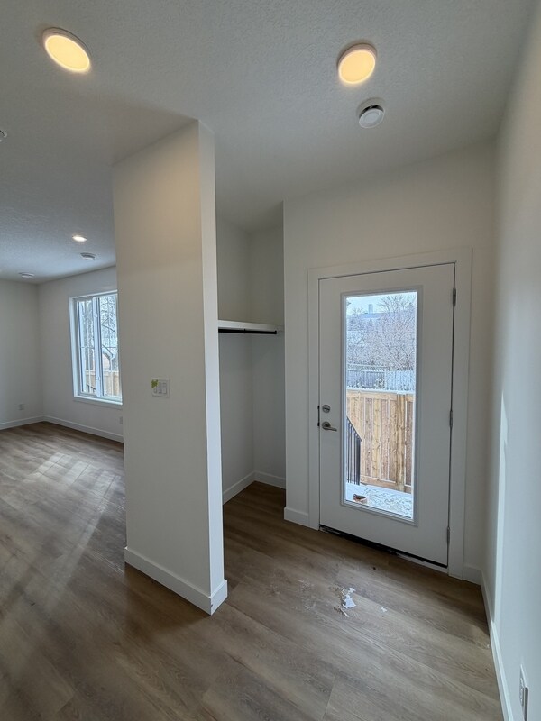 Photo du bâtiment - 11323-11106 106 St