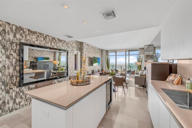 Foto del edificio - 88 SW 7th St