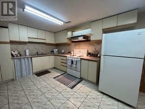 Building Photo - 48 Plowshare Crescent