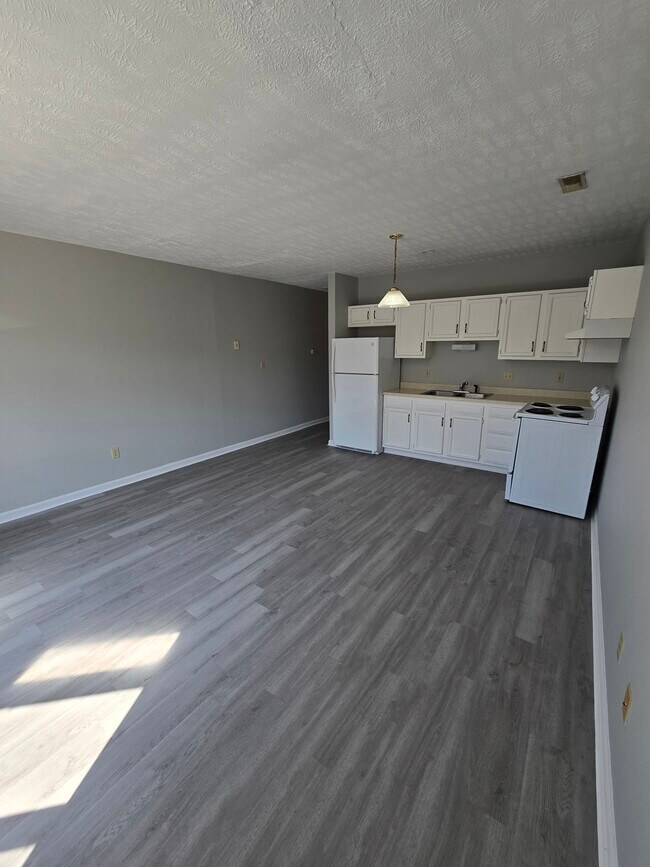 Building Photo - 1 N Limestone St