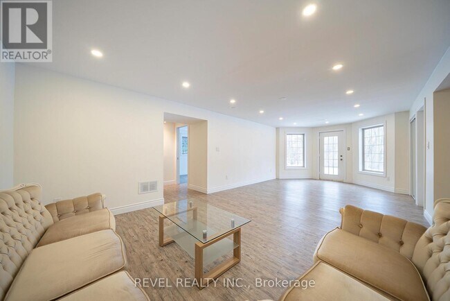 Photo du bâtiment - 20 Casson Ln