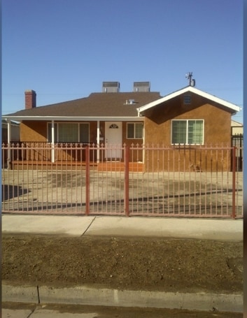 Primary Photo - 7327 Tujunga Ave