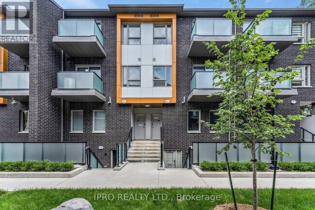 Photo du bâtiment - 440-2789 EGLINTON Ave