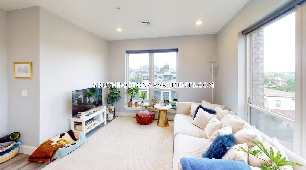 Foto principal - 55 W Fifth St