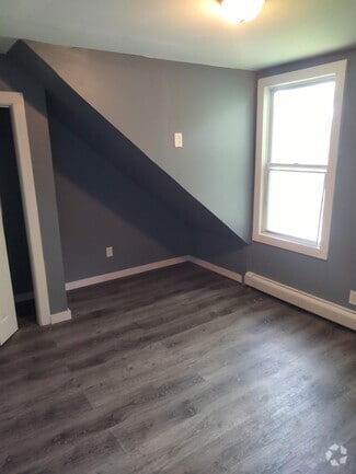 Building Photo - 212 Martin St