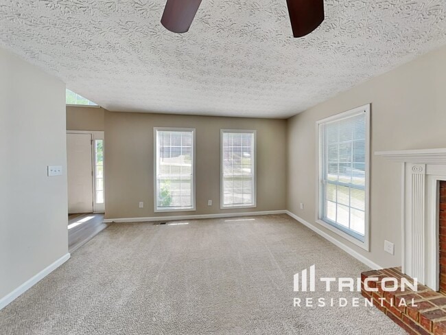 Building Photo - 1112 Karastan Ct SW