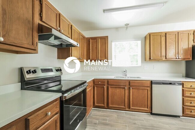 Foto del edificio - 3 Bedroom Pet-Friendly Home in Winston-Sal...