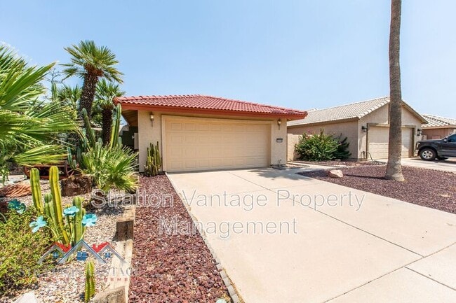 Building Photo - 2086 N Sweetwater Dr
