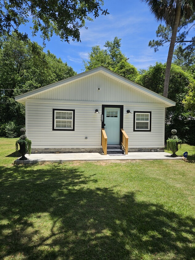Primary Photo - 2990 Daniels St