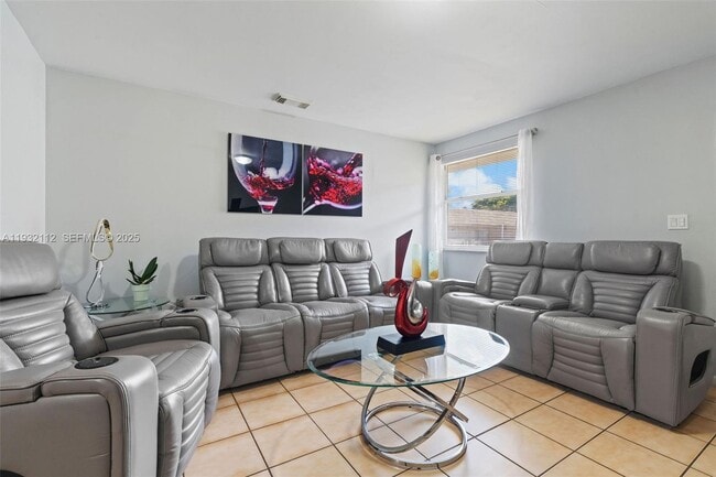 Foto del edificio - 7111 SW 129th Ave