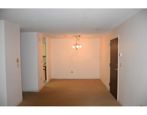 Foto del edificio - 1011 Franklin Crossing Rd