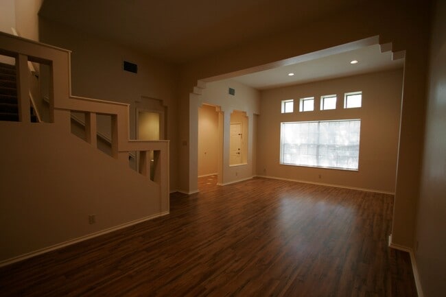 Building Photo - 207 Grandview Pl