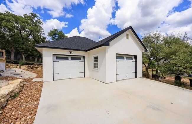 Building Photo - New built beautiful one-story home