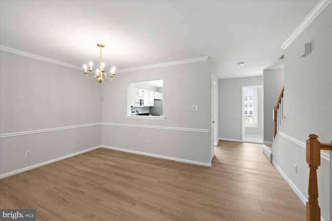 Foto del edificio - 299 S Pickett St