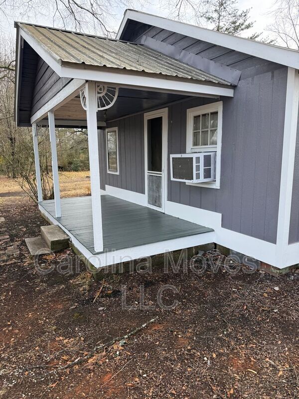 Foto del edificio - 7895 New Cut Rd