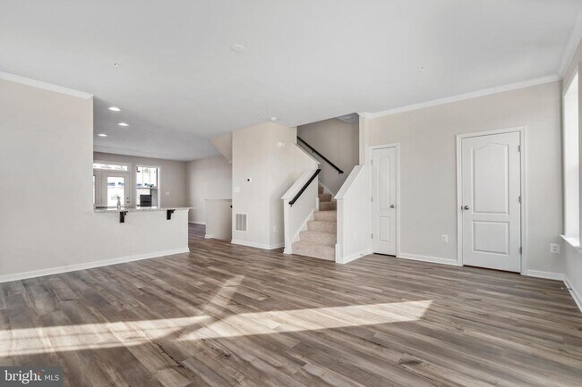 Building Photo - 5821 GARDEN WALK Dr