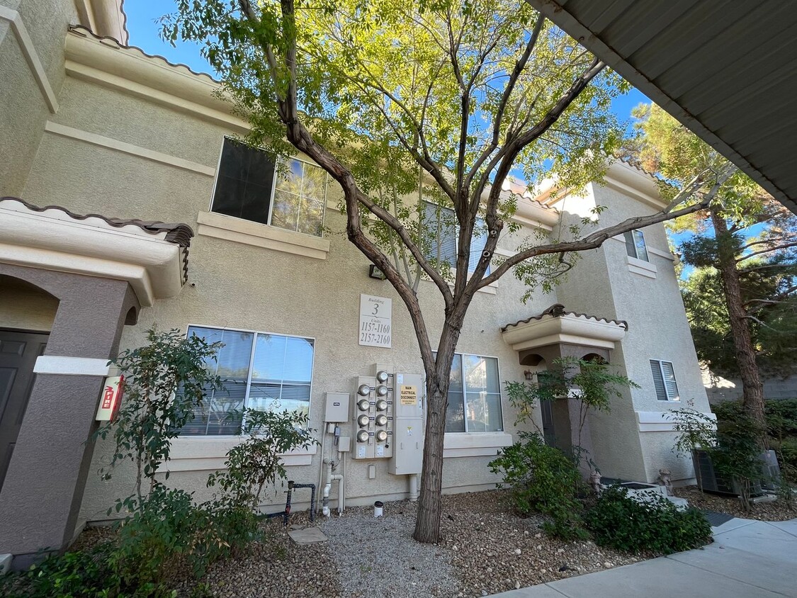 Primary Photo - Gated community 2beds/2baths condo in Rhod...