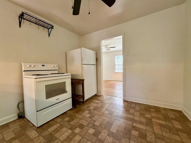 Building Photo - 1109 Palmer Dr