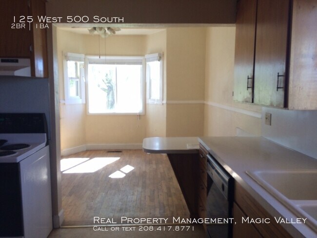 Foto del edificio - Country Home down a private lane!