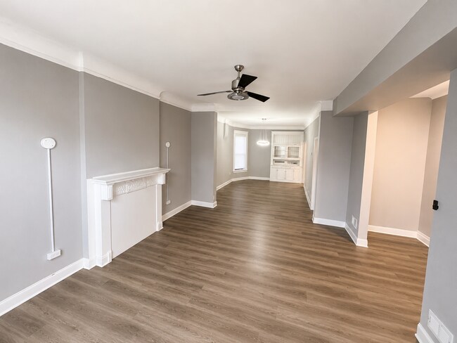 Building Photo - 6426 S Ingleside Ave