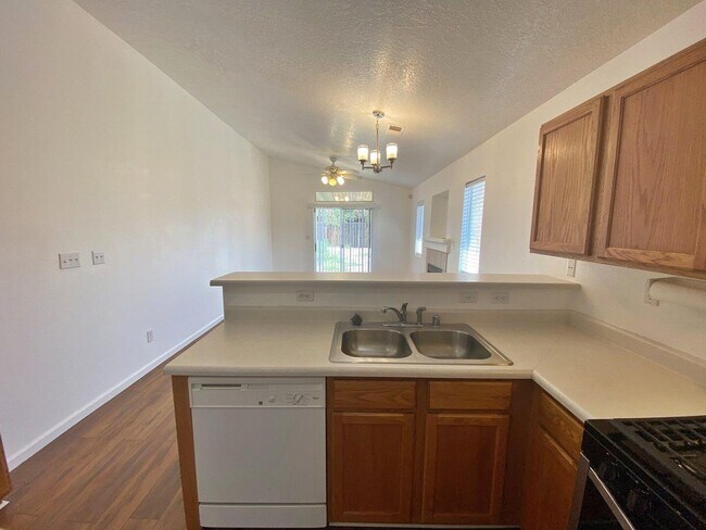 10616 Brookline Dr NW - 4