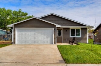 Building Photo - 275 Hillside Dr