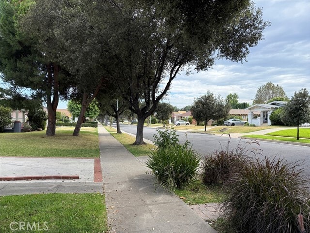 Building Photo - 830 N Olive Ave