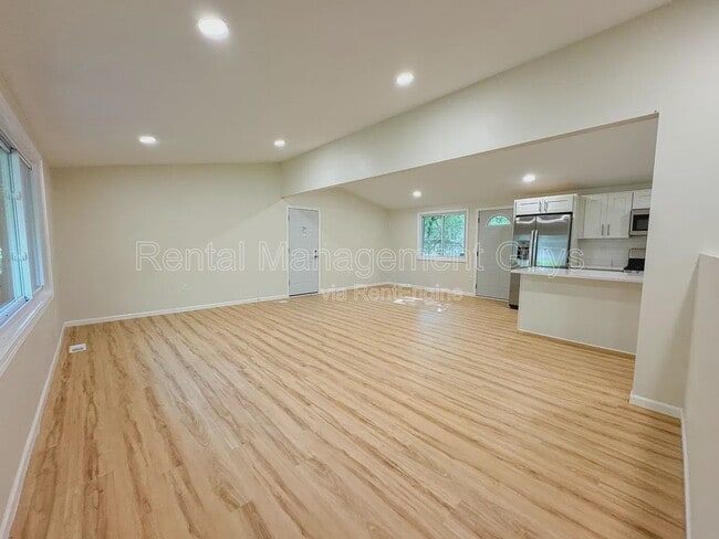 Foto del edificio - 835 Minnesota Ln