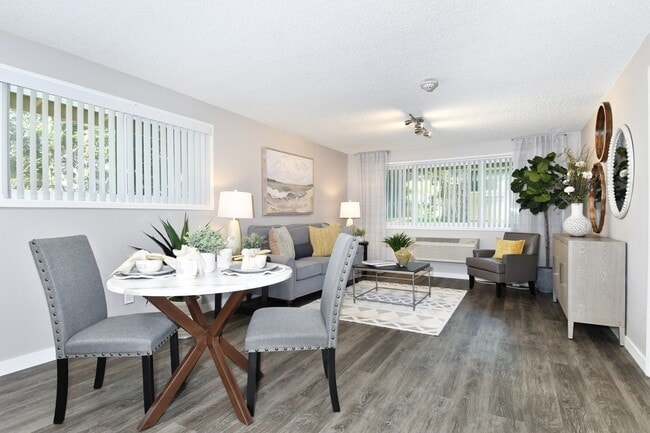 Building Photo - Madison at Parkrose