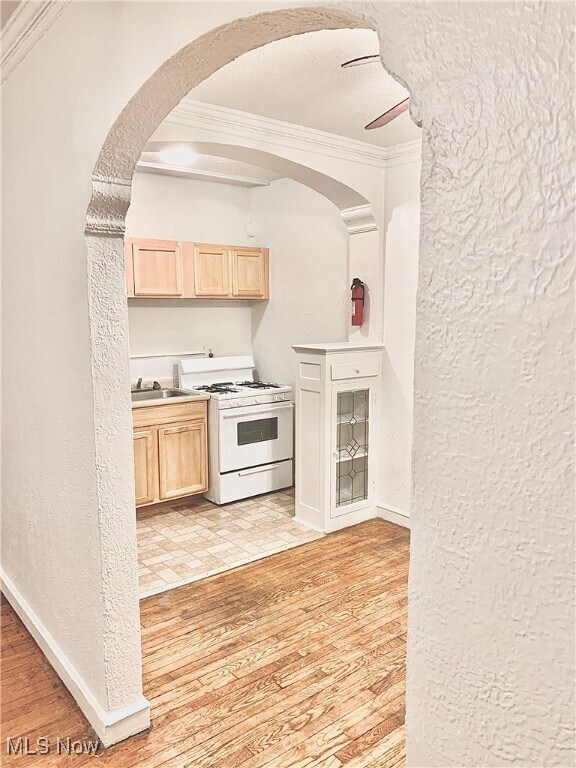 2830 E 130th St Cleveland, OH 44120 – photo 5